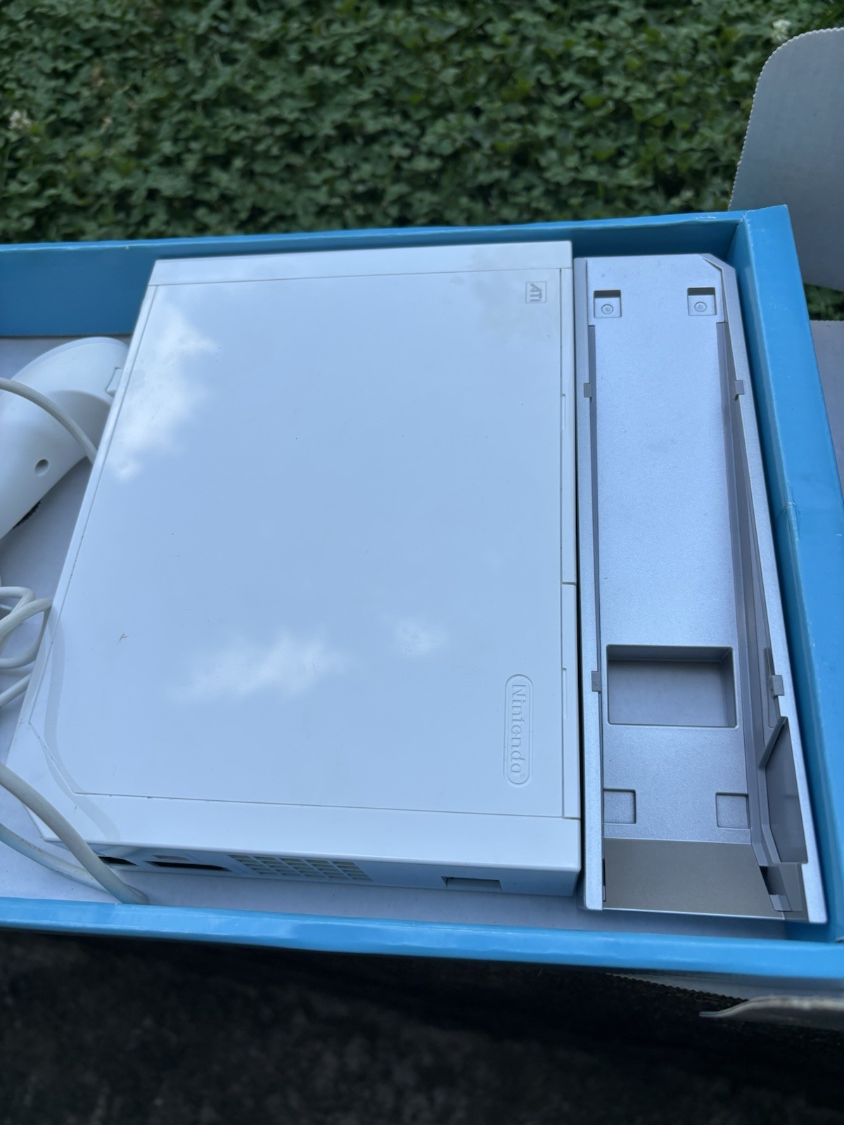 Nintendo Wii Console In Box , Cables, Inserts Controller Sensor, No Game Read