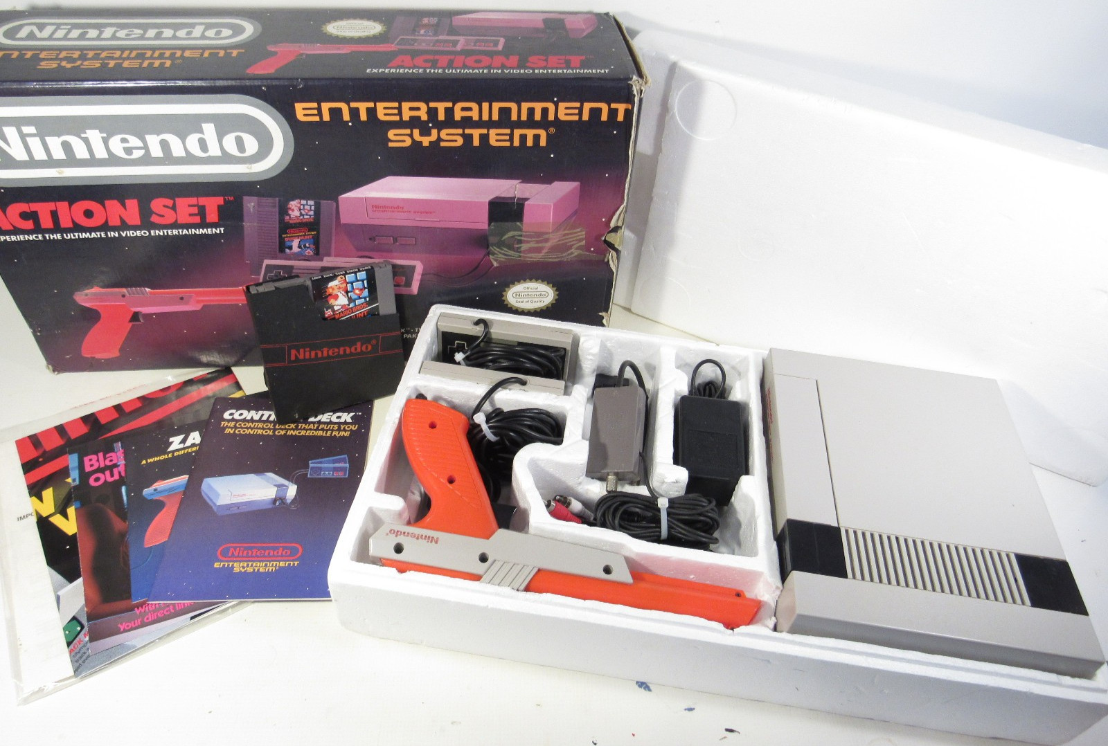 Nintendo NES Action Set Mario/Duck Console CIB Complete in Box – CLEANED/TESTED