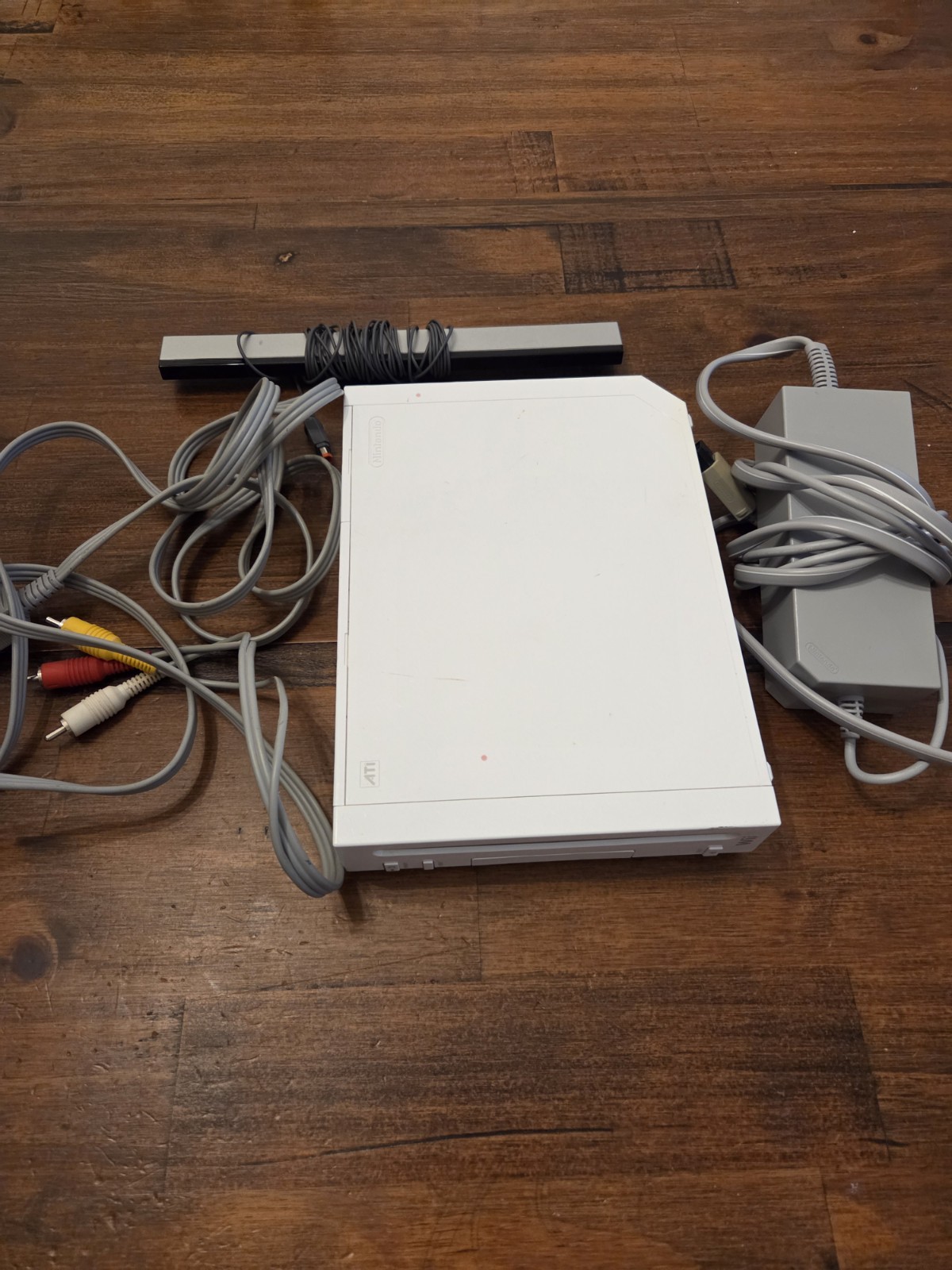 Nintendo Wii RVL-001 White Console Sensor Bar Cords Backwards Compatible Tested