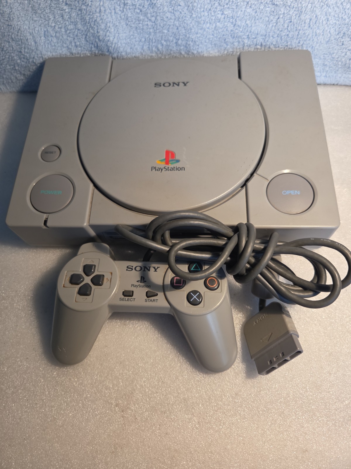 PS1 Console, Controller & Cordage. Turns On But Won’t Load Game. Parts Only Sale