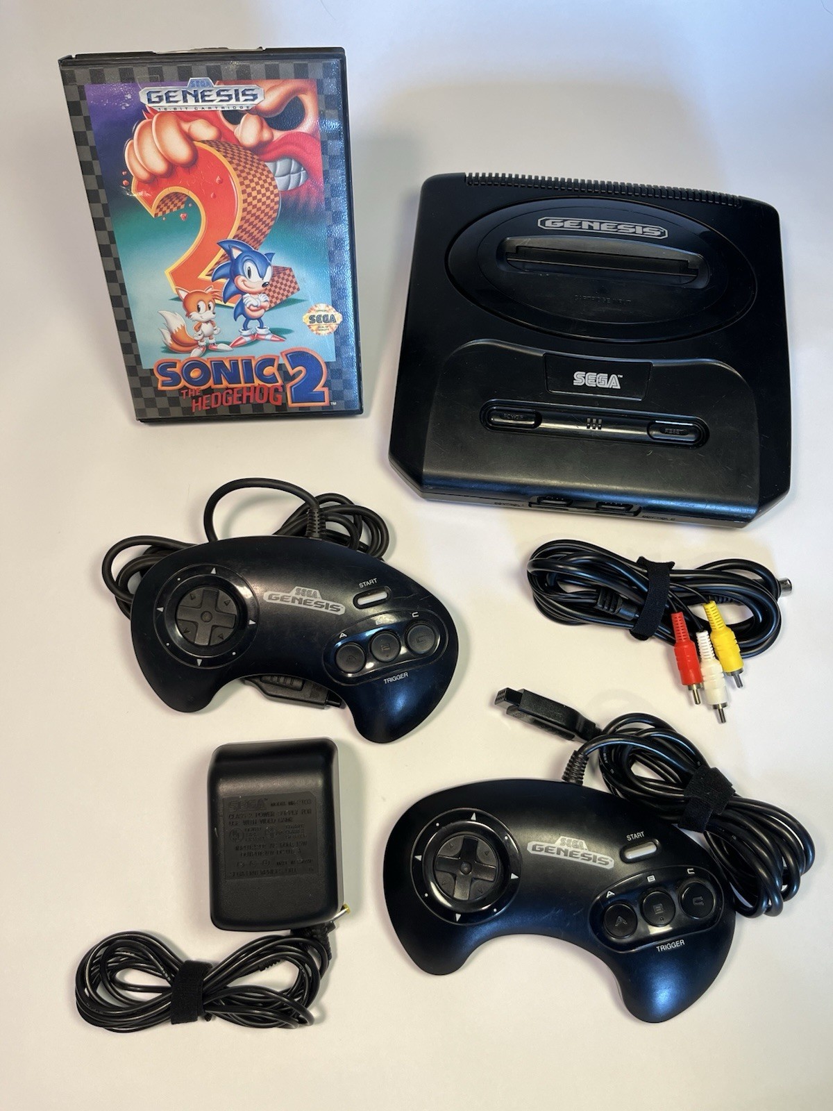 SEGA Genesis Model 2 MK-1631 Console Bundle 2 Controllers + Sonic Game WORKING