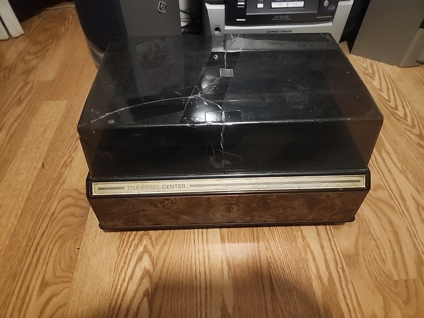 Vintage 80s Atari console with 15 games original book 2 regular/2paddle control