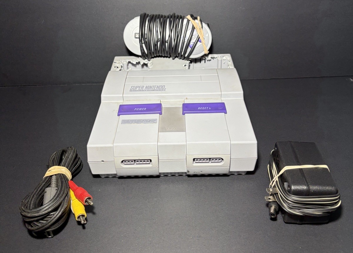 Super Nintendo Console SNES – 1 Controller – All Cords – Good Condition