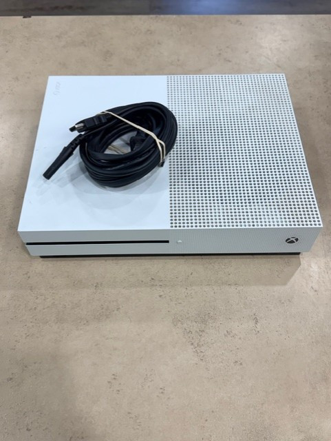 XBOX ONE 1 S VIDEO GAME CONSOLE – WHITE MODEL: 1681 500GB