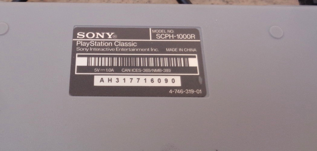 SONY PLAYSTATION CLASSIC MINI CONSOLE SCPH-1000R TESTED WORKING
