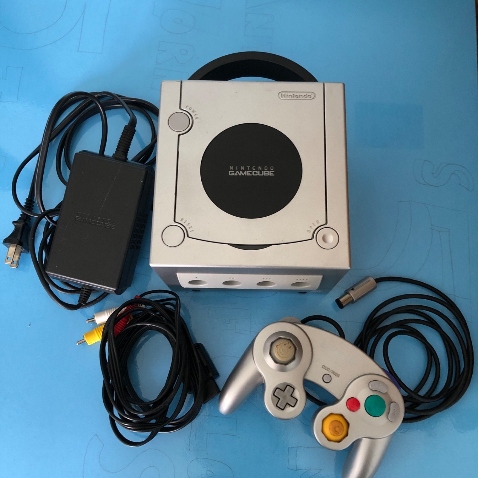 Nintendo Gamecube Console USADOL-001 Platinum Limited Edition in Box (No Manual)