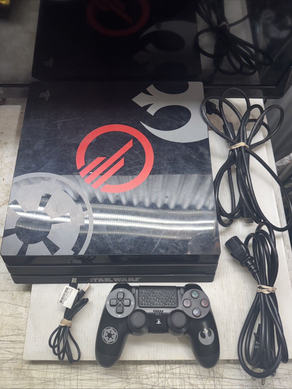 Sony PlayStation 4 Pro (CUH-7115B) 1TB Star Wars Edition – Used