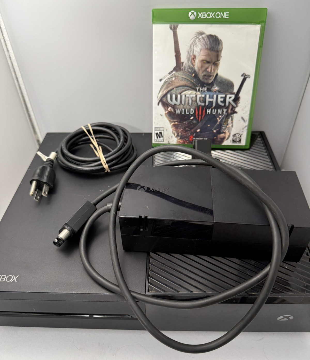 READ DESC Microsoft Xbox One 825GB Console & Cables w/ Witcher 3 – Matte –