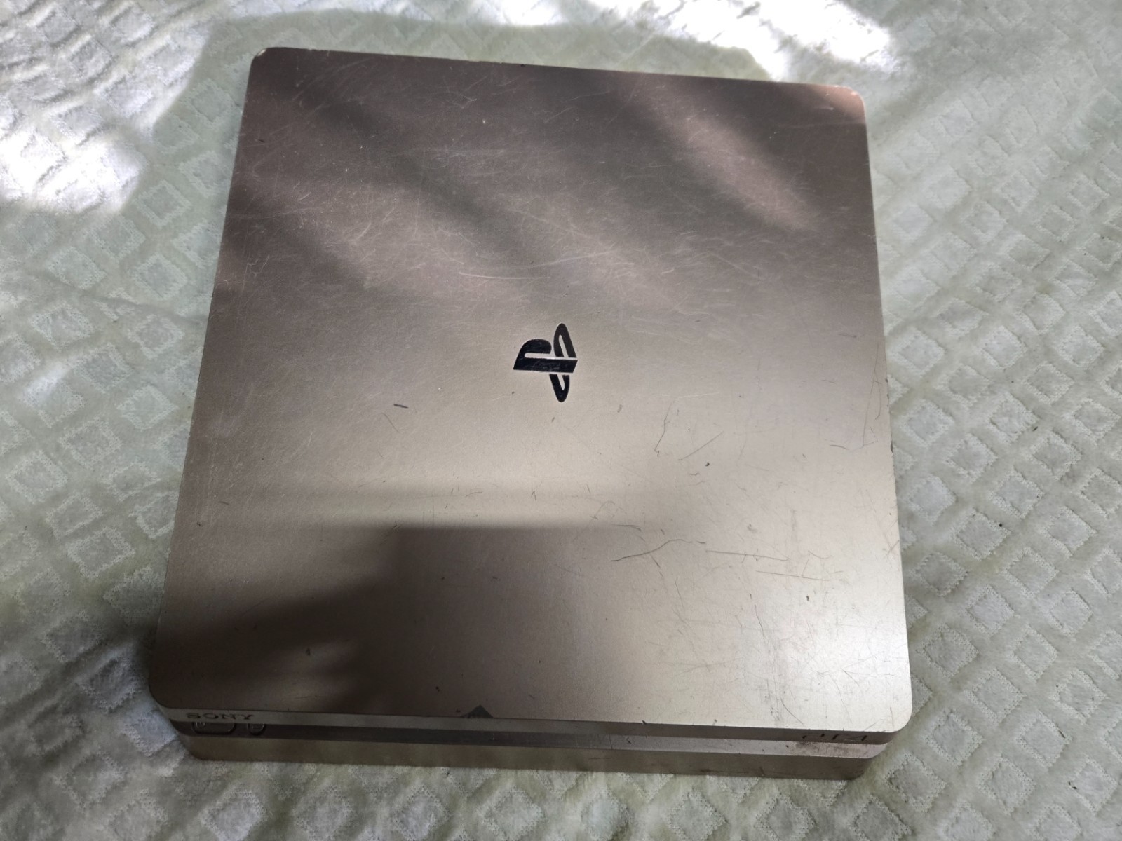 Sony PlayStation 4 PS4 Slim 1TB Gold Limited Edition Console FOR PARTS UNTESTED