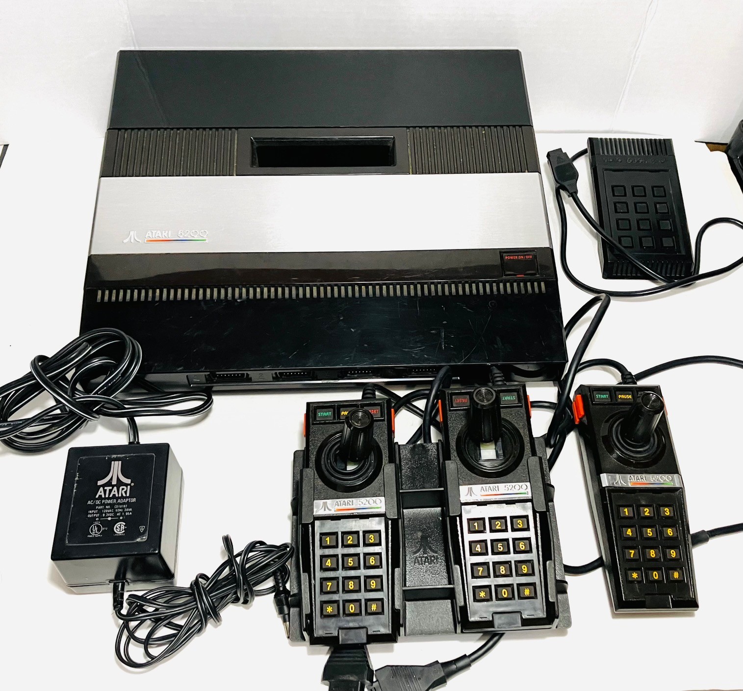 Atari 5200 Game Console in Box, w/Three Controllers – Includes 21 Game Titles