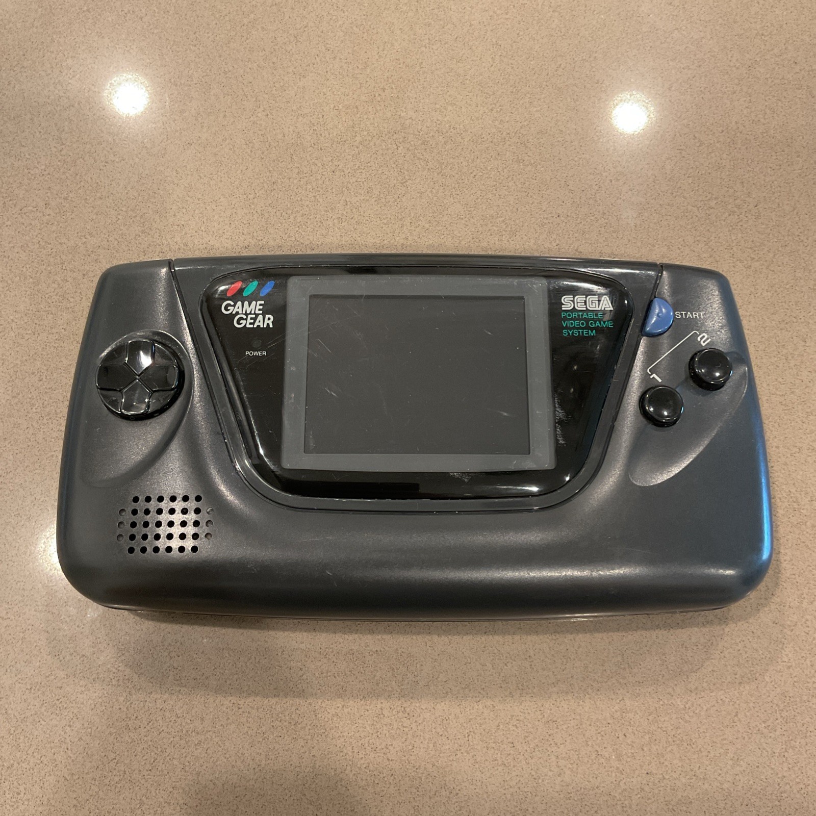 SEGA Game Gear System Black Console BROKEN FOR PARTS ONLY