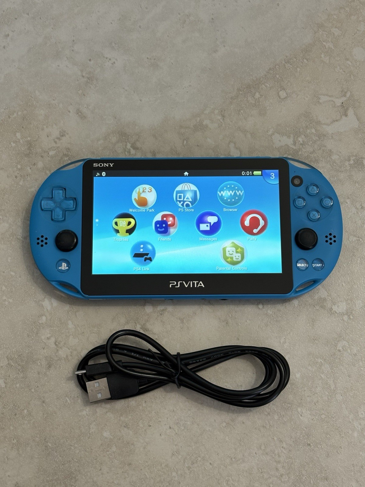 Sony PS Vita 2000 Slim PCH-2000 – Aqua Blue *GREAT* + Charger