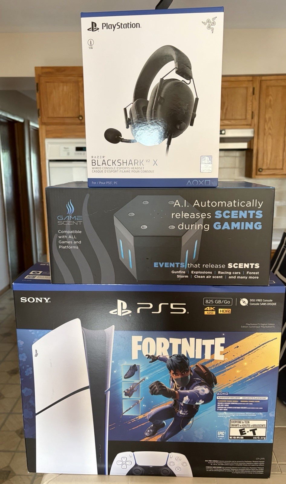 Sony PS5 PlayStation 5 Fortnite Bundle Digital 825GB 4K HDR HDMI White 2023