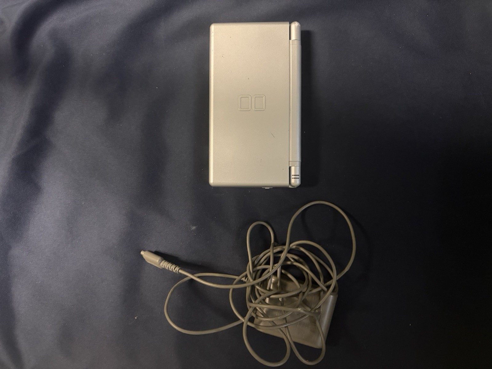 Nintendo DS Lite – Tested & Working – Includes Charger (READ THE DESCRIPTION)