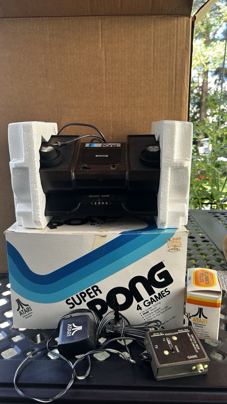 Atari Super Pong Game Console Box Foam , Model C-140 Untested