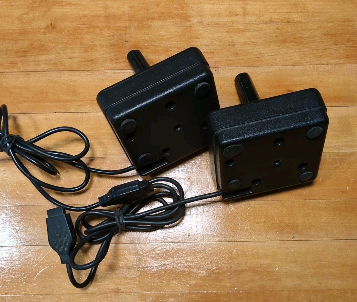 Atari 2600 RCA AV Mod with Controllers, 6 Games. Works Great!