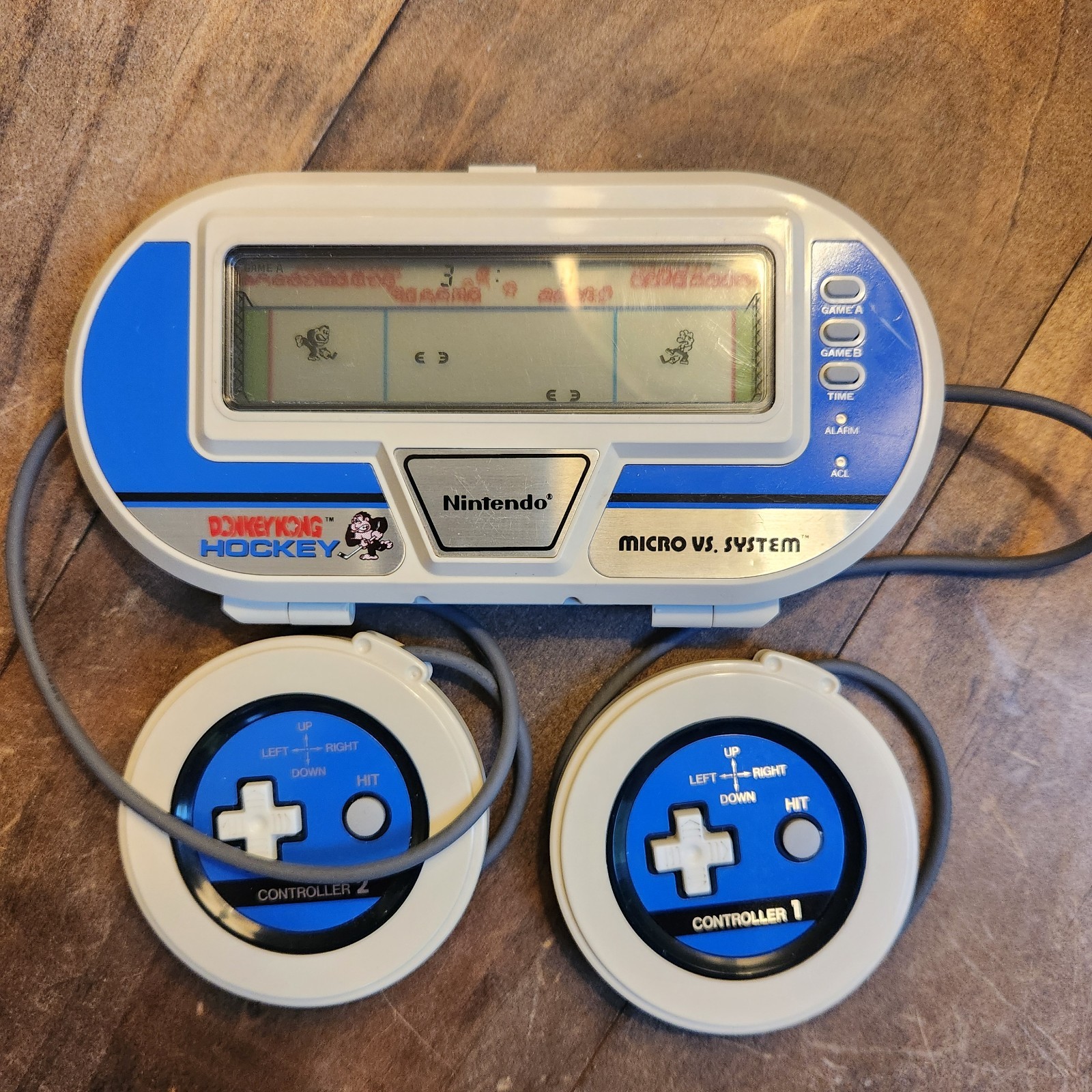 Nintendo Micro Vs. System Donkey Kong Hockey HK-303