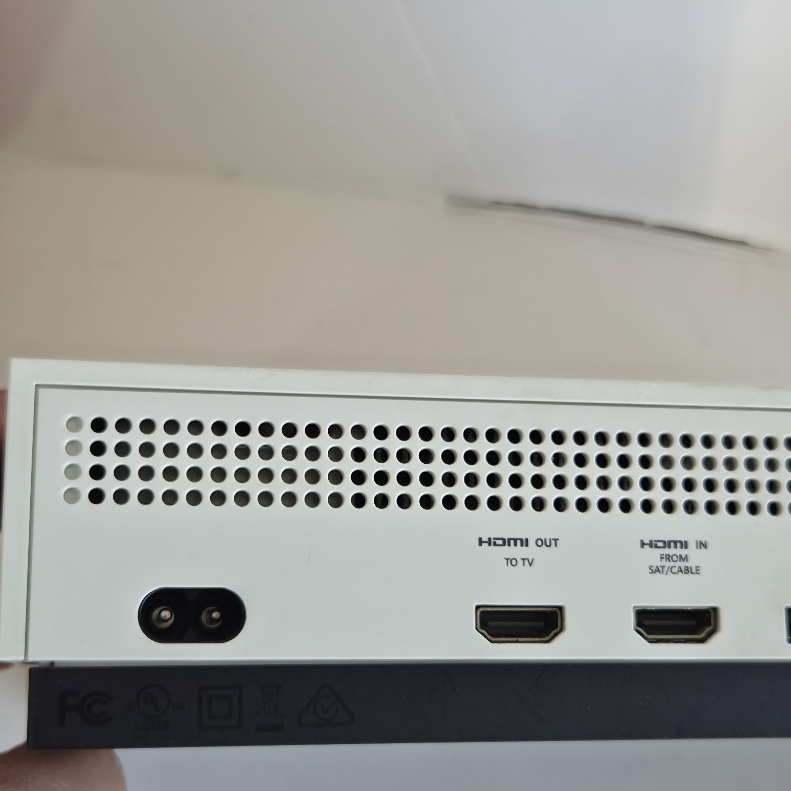 Microsoft Xbox One S White Console 1681 Console OEM w/ Controller & Cords TESTED