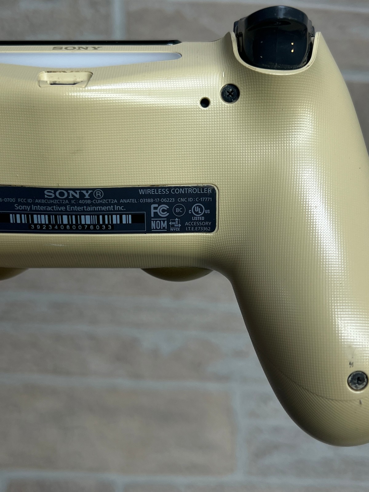Sony PS4 DualShock 4 Wireless Controller Gold CUH-ZCT2U