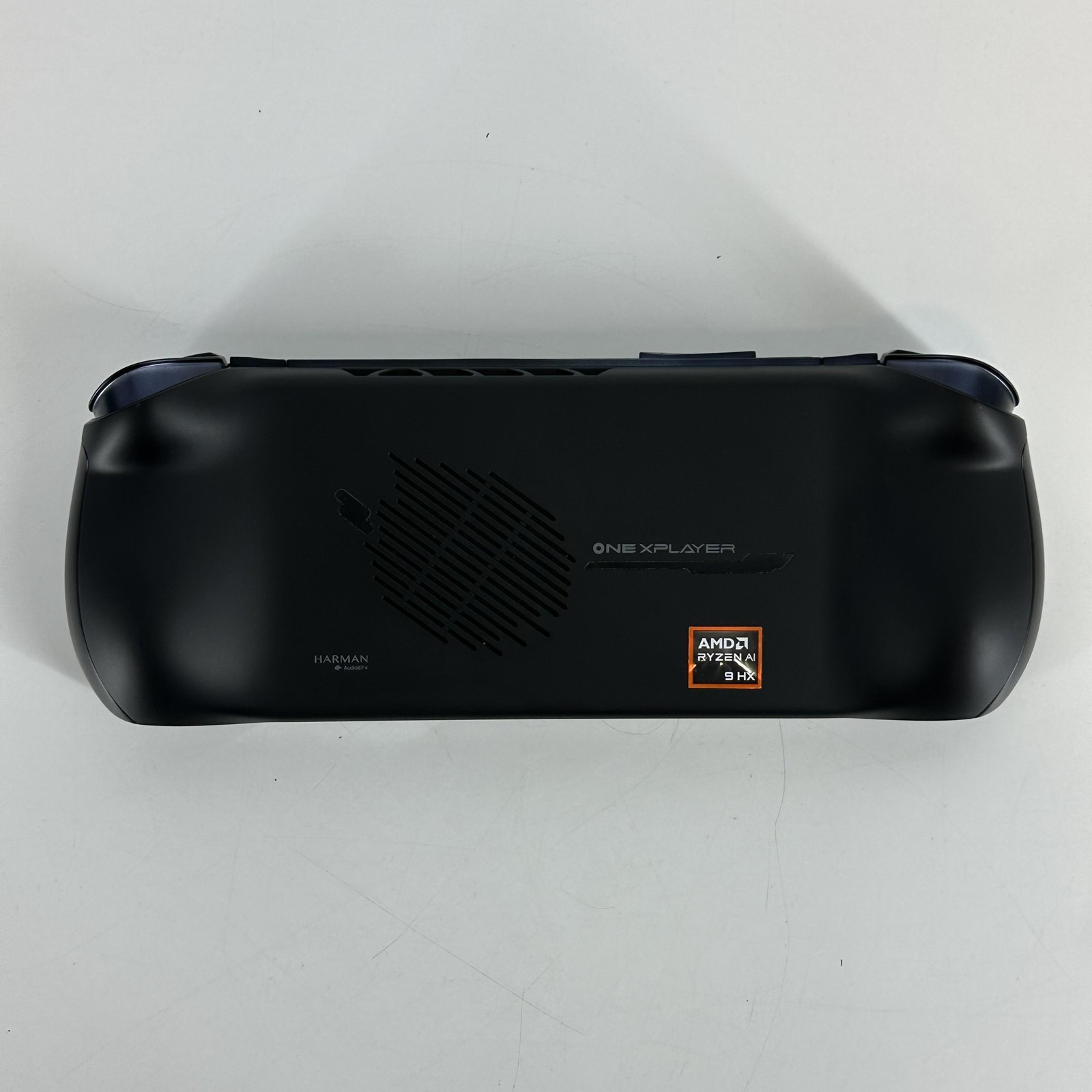 ONEXPLAYER OneXFly F1 Pro Handheld Console Black 2TB w/ Charger – Excellent
