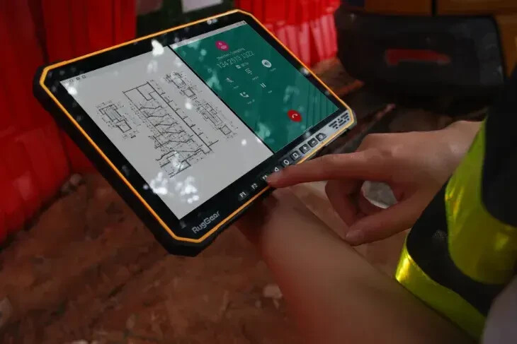 Smart TABLET RG935 – RugGear’s first 10.1″ – with Desktop Charger