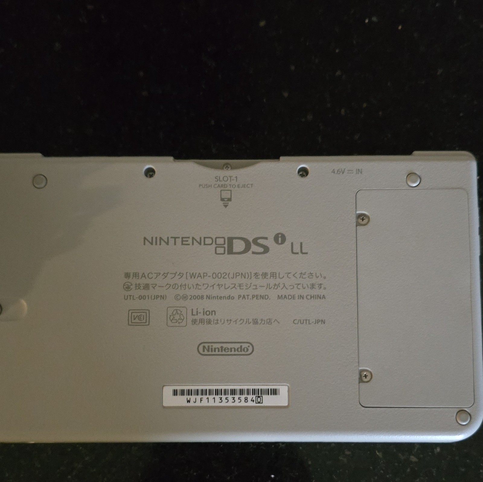 Nintendo DSi LL White Dual Screen Touch Handheld Console Nintendo DS NTSC-J