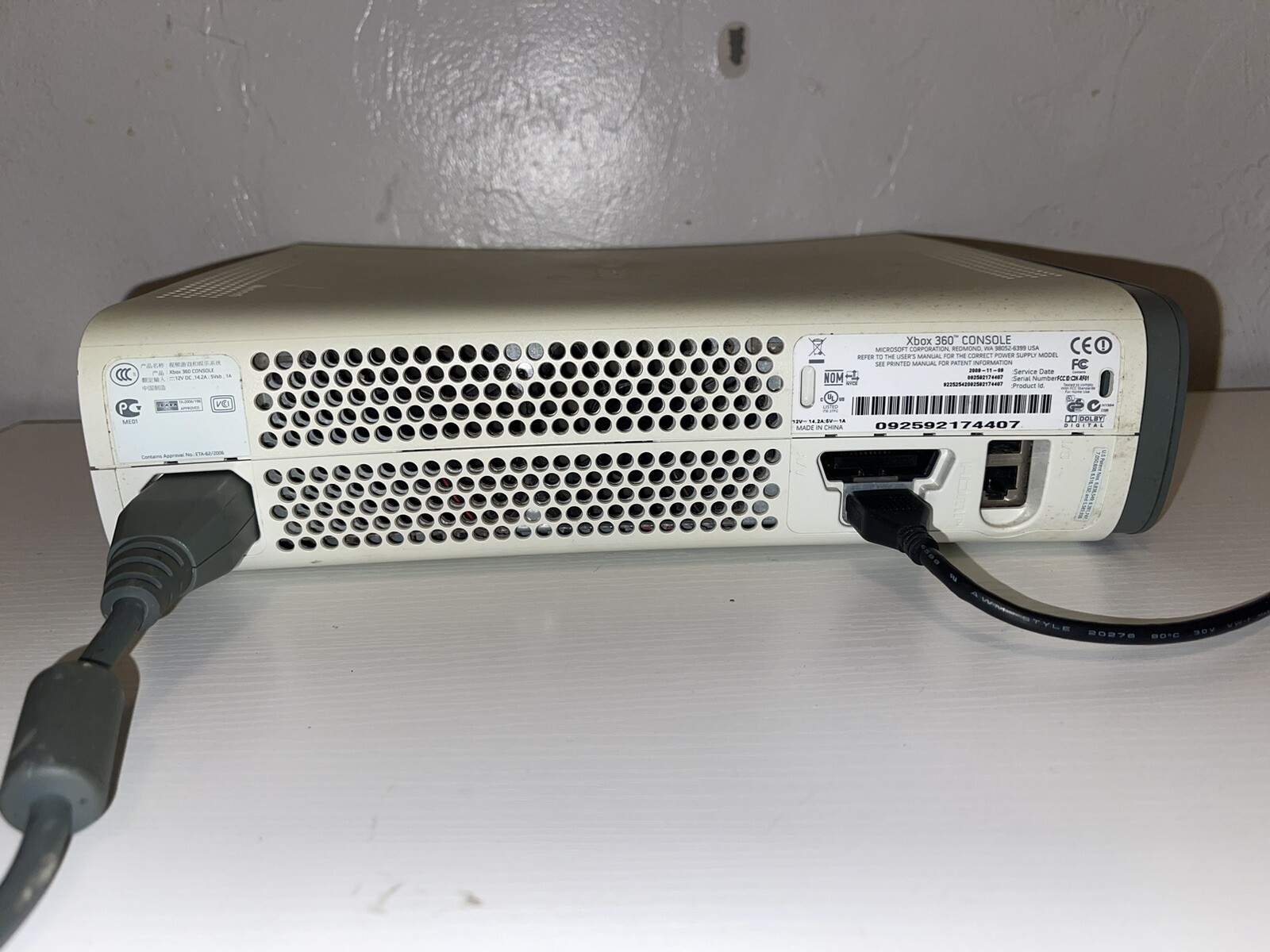 White Microsoft Xbox 360 Console Only Tested, No Cables, 2 Games