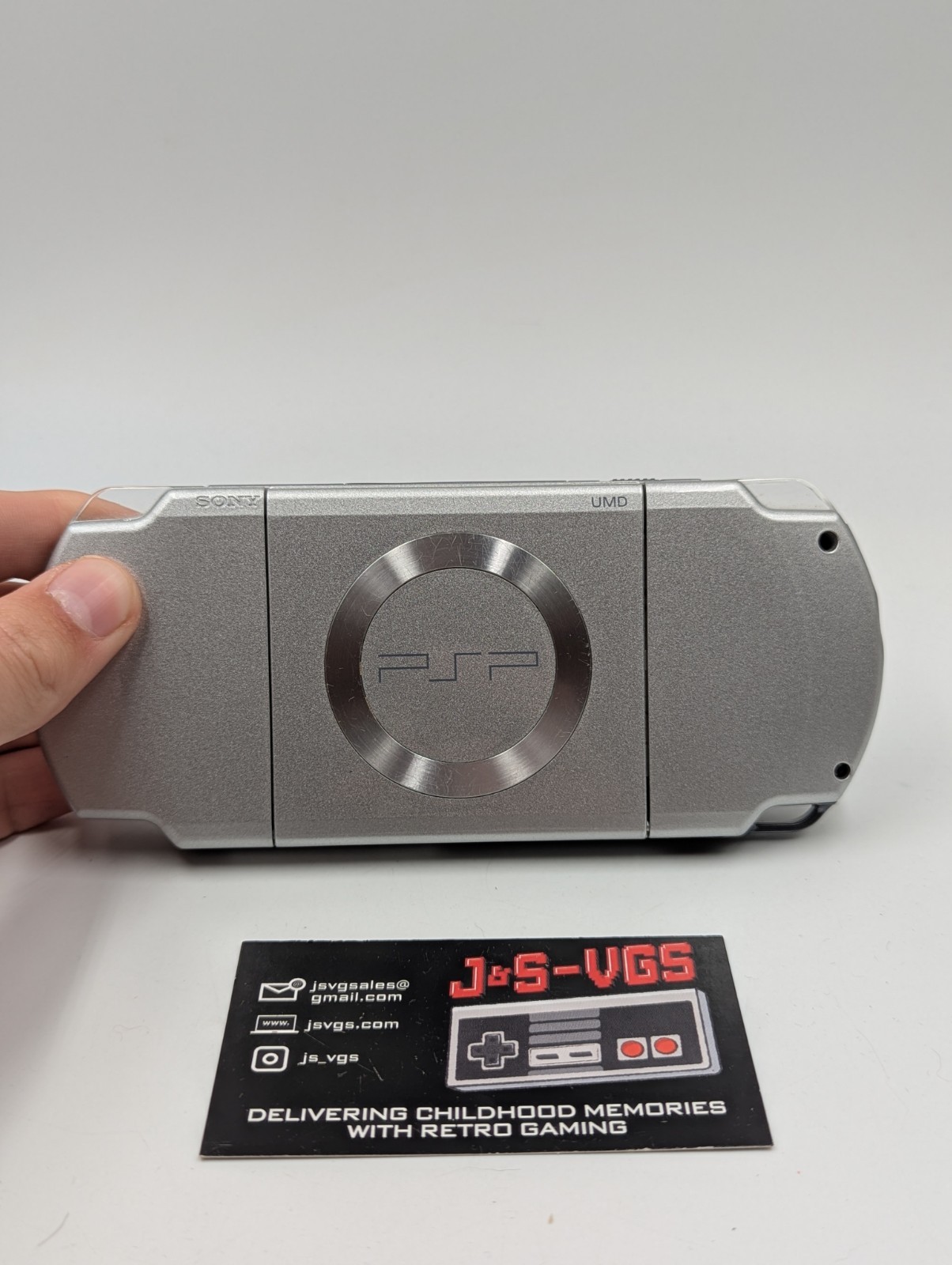 Sony PSP 2000 Silver Console PlayStation Portable Charger