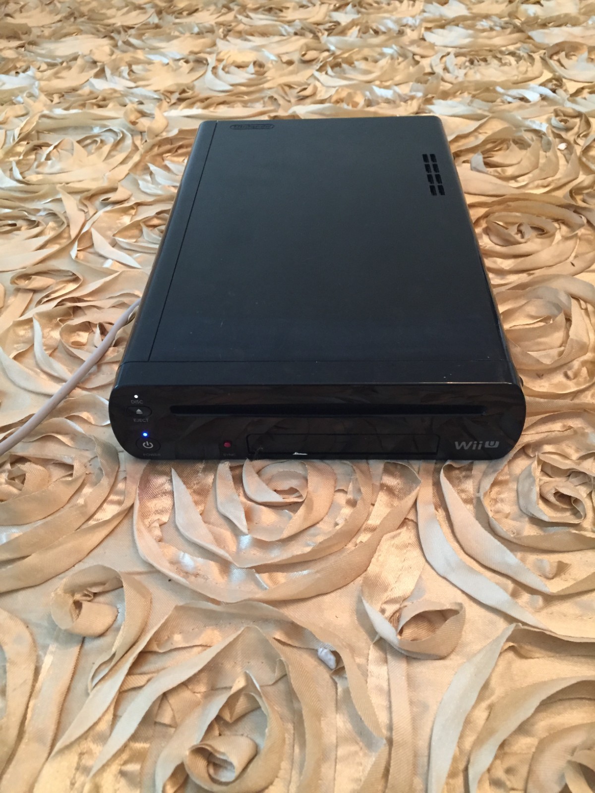 Nintendo Wii WUP-101(02) 32GB Black Gaming Console, HDMI, & Wii Sensor Bar