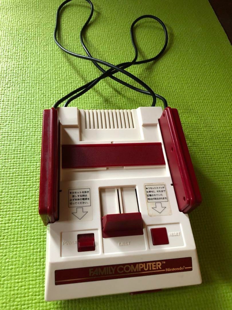 Nintendo Famicom Japanese original Console HVC-001 Used
