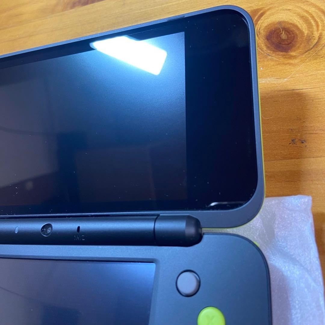 New Nintendo 2DS LL Black Lime 6076