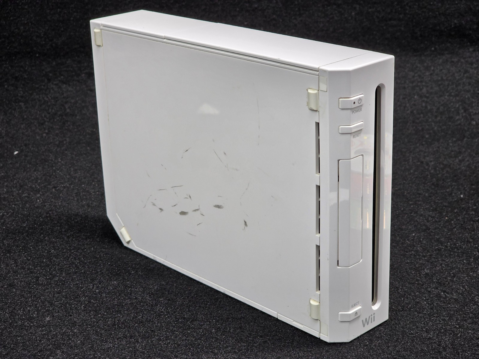 Nintendo Wii RVL-001 Console ONLY! w/ 8 Games – NO CABLES! NO REMOTES! READ!