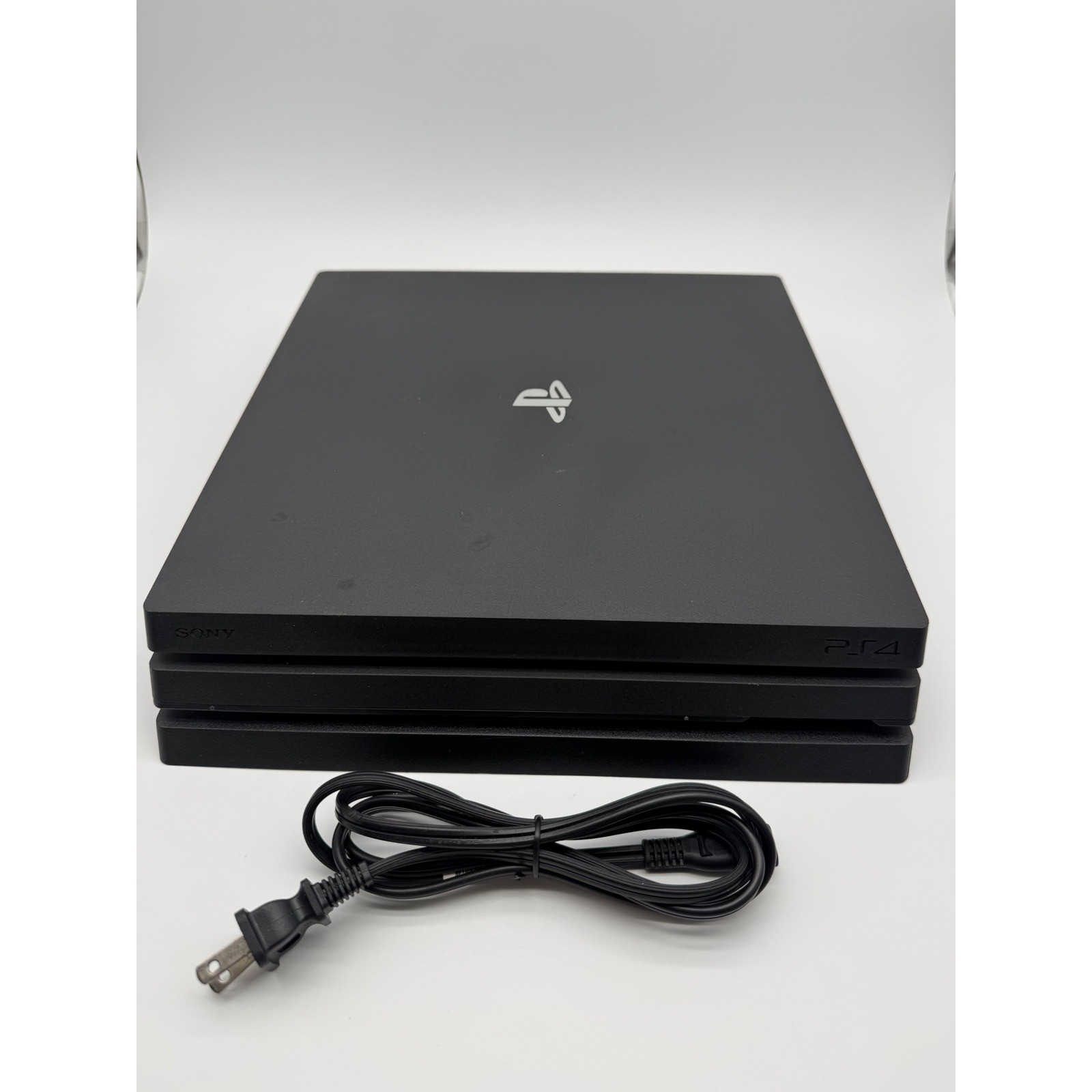 Sony PlayStation 4 Pro PS4 Pro Console 1TB Model CUH-7215B – TESTED
