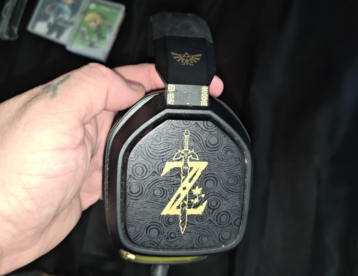 Nintendo Switch OLED Model 64GB The Legend of Zelda Tears of the Kingdom Edition