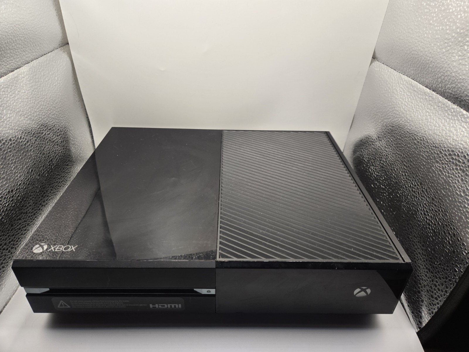 Microsoft Xbox One 1540 Black Home Console No Cords No Controller Tested Working