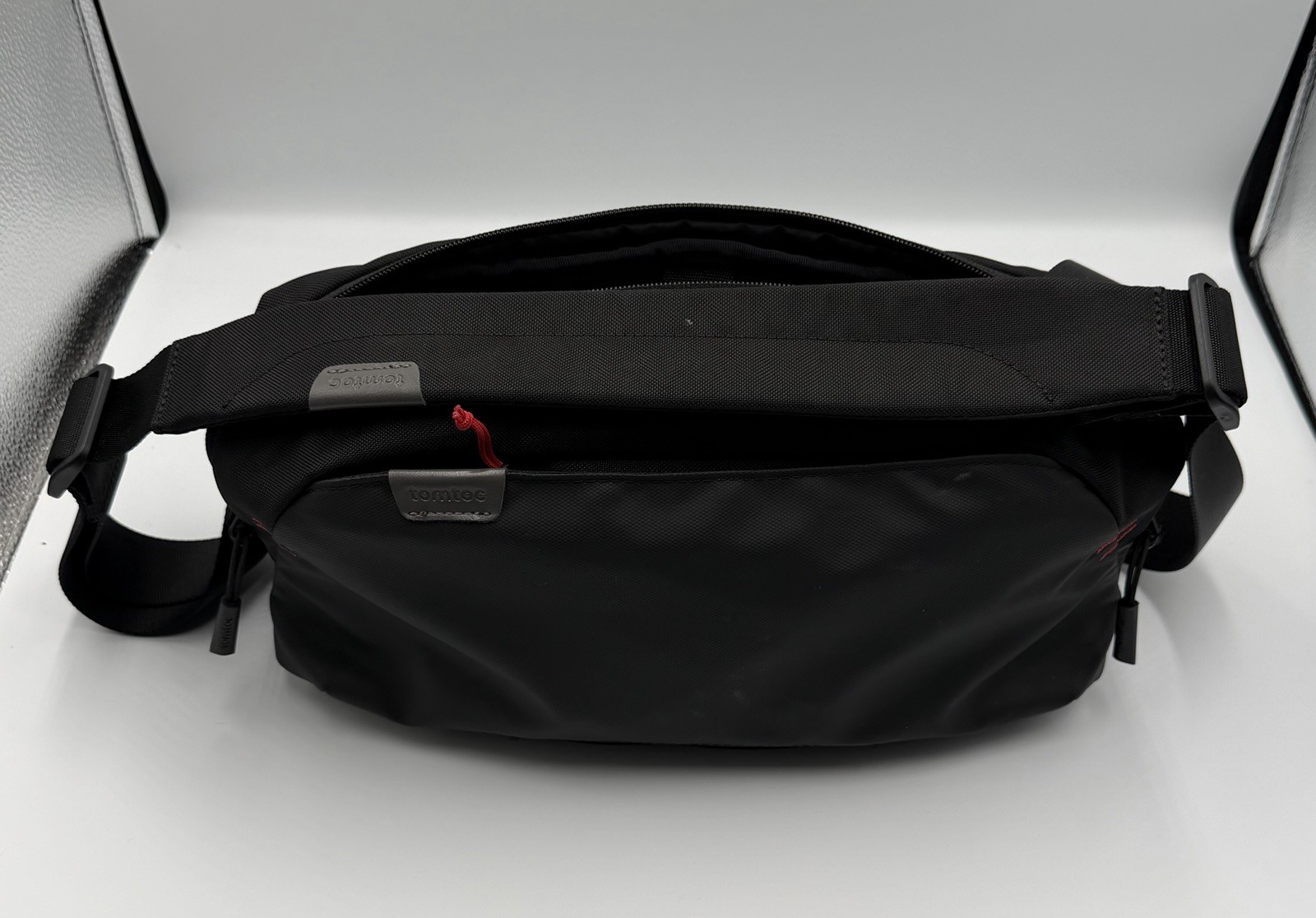Asus ROG Ally X – DBrand Hard Case – TOMTOC Carrying Case – 32GB Micro SD Card