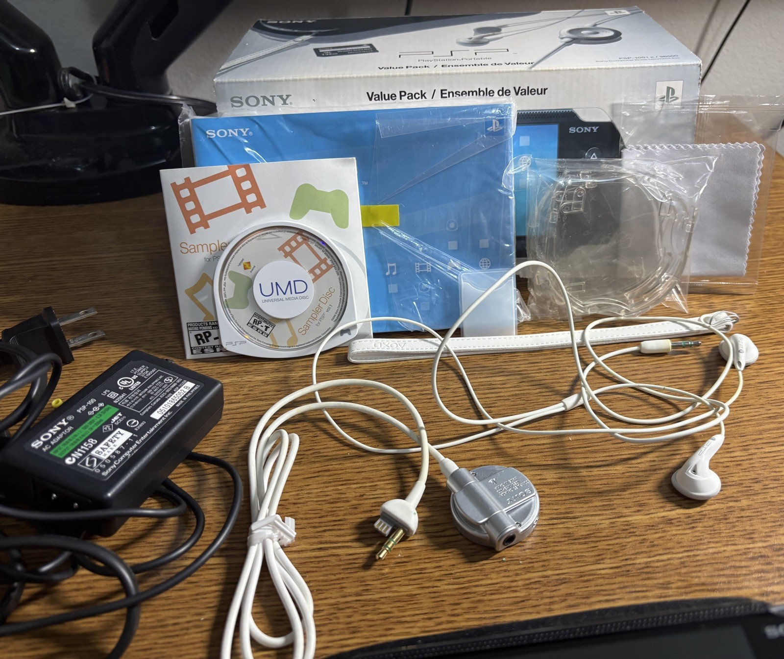 Sony PlayStation Portable PSP-1001 Console