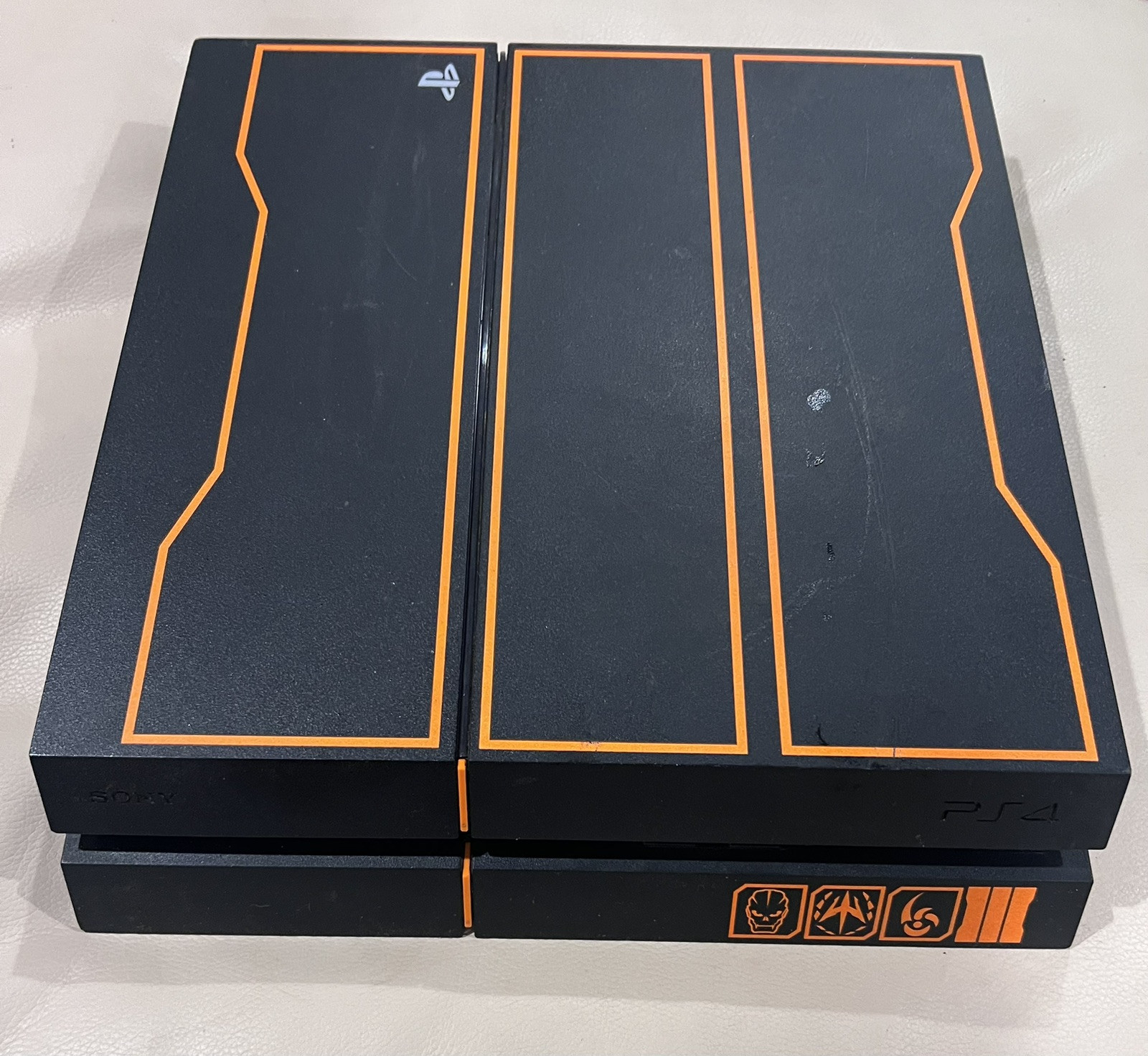 PS4 LIMITED EDITION BO3 CONSOLE 1TB, 1 Controller, 3 Games, Cables – Tested