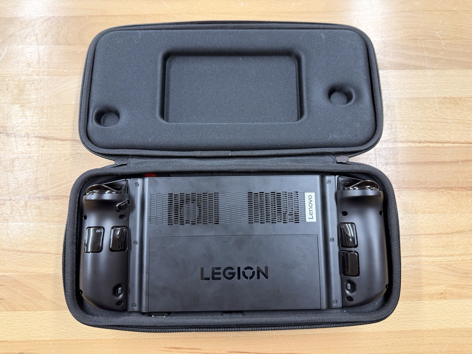Lenovo Legion Go Handheld Console AMD Ryzen Z1 Extreme 16GB RAM, 1TB SSD 8APU1