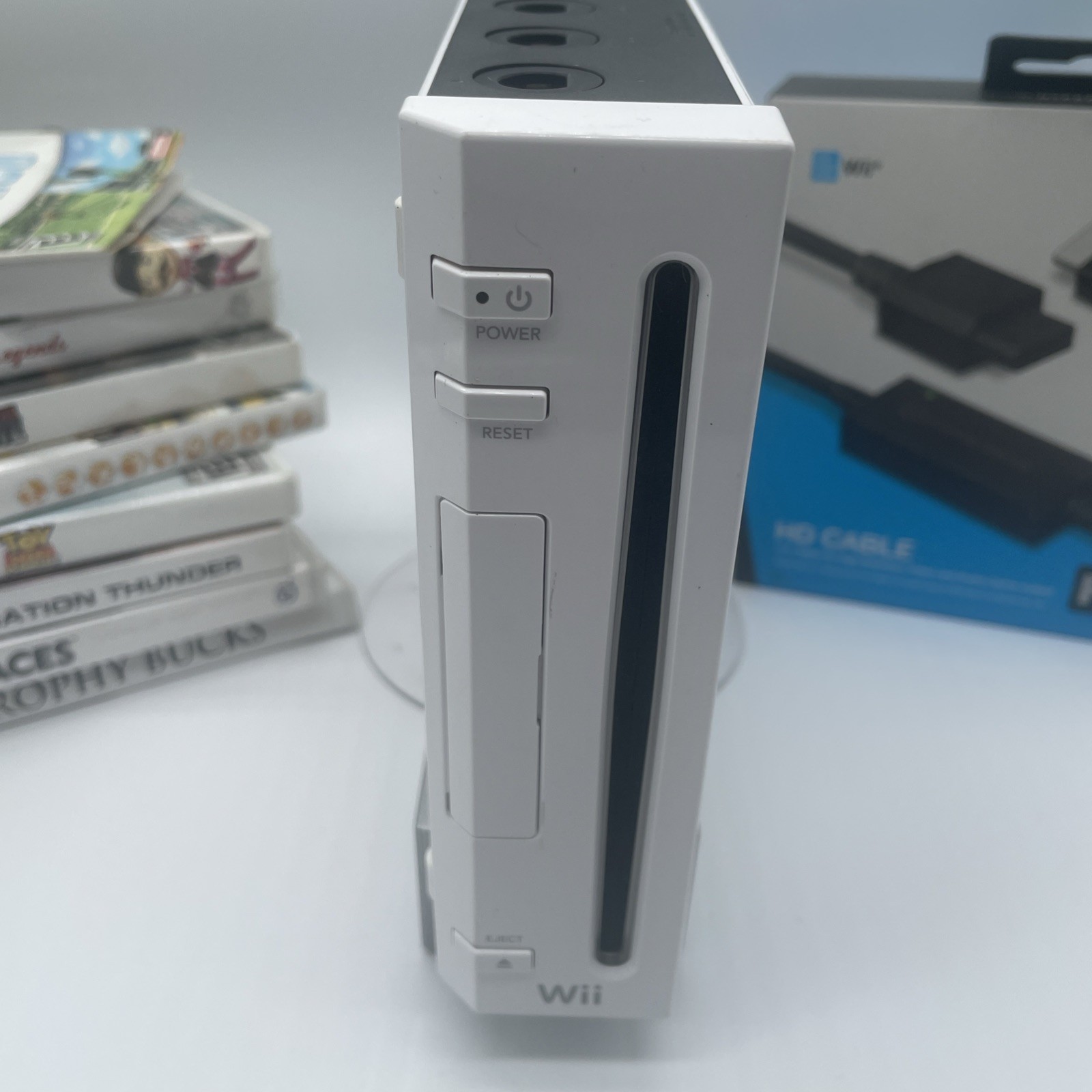 Wii Bundle 2 Controllers And Nunchucks – Includes Wii Sports Tested And Working!