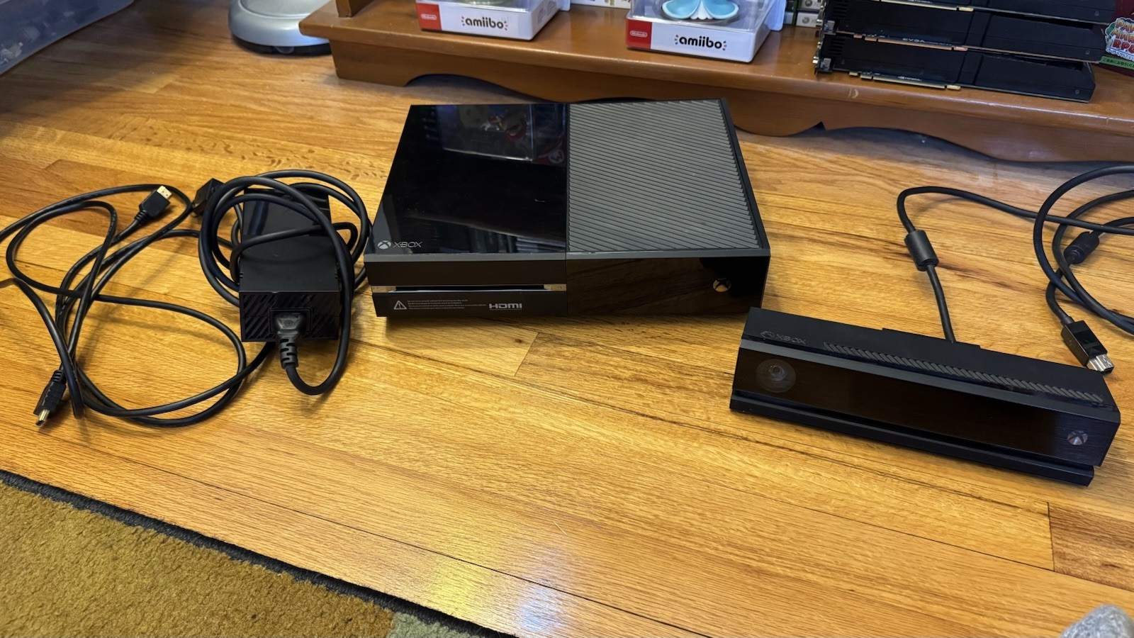 Microsoft Xbox One VCR Black Console w/ Kinect, Power, HDMI Cables – Tested