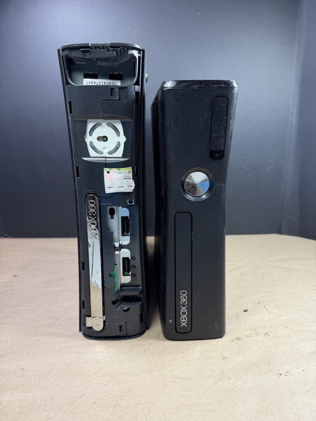 Microsoft Xbox 360 S Console Black Model 1439 For Parts Of Repair Ships Fast!