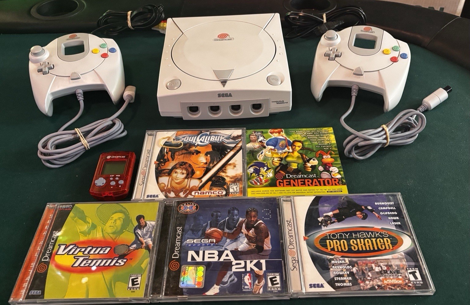 Sega Dreamcast Console REV 1 Bundle. Two Controllers, Red VMU, 5 Games
