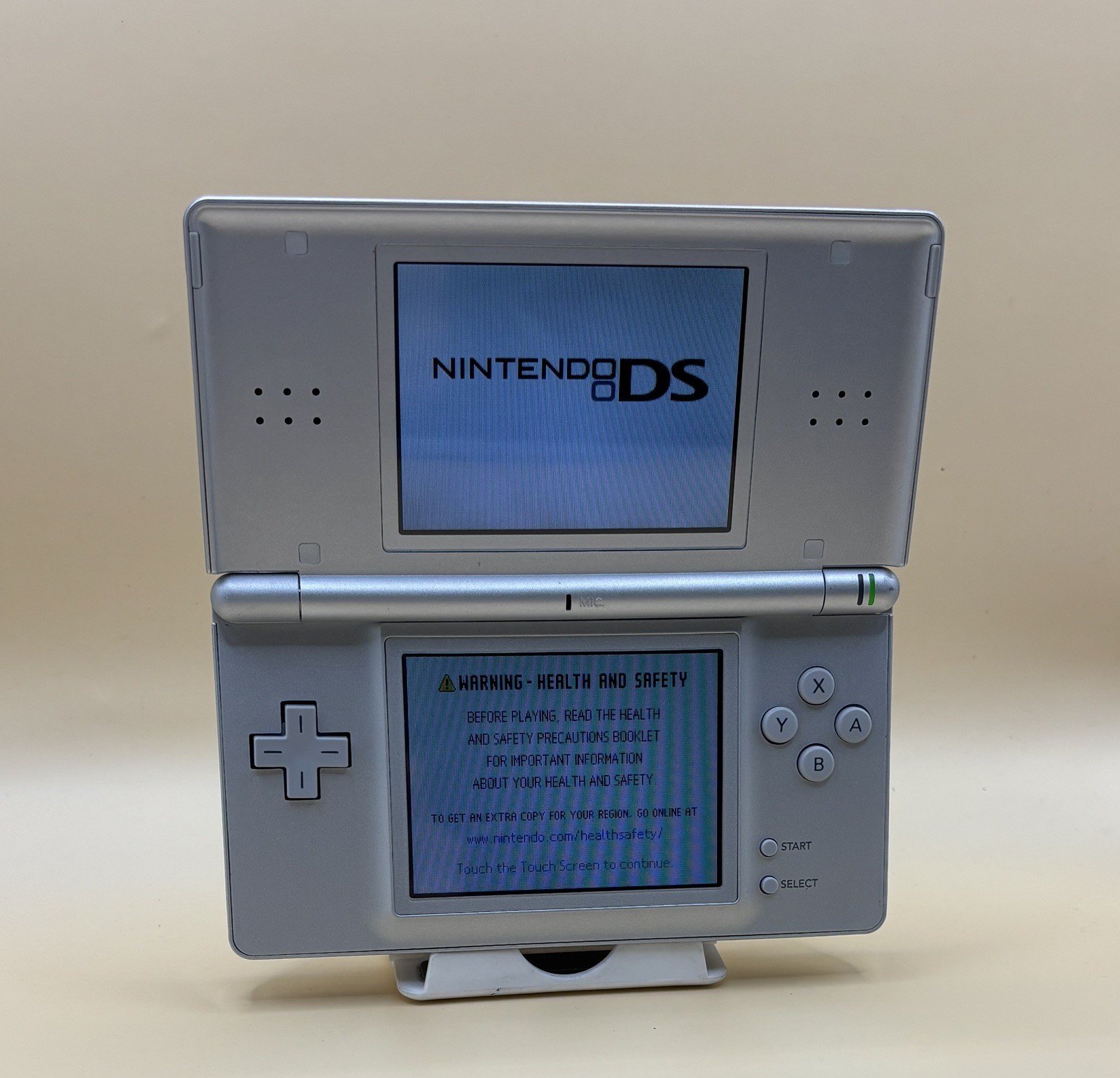 Nintendo DS Lite – Silver (D60) READ DESCRIPTION
