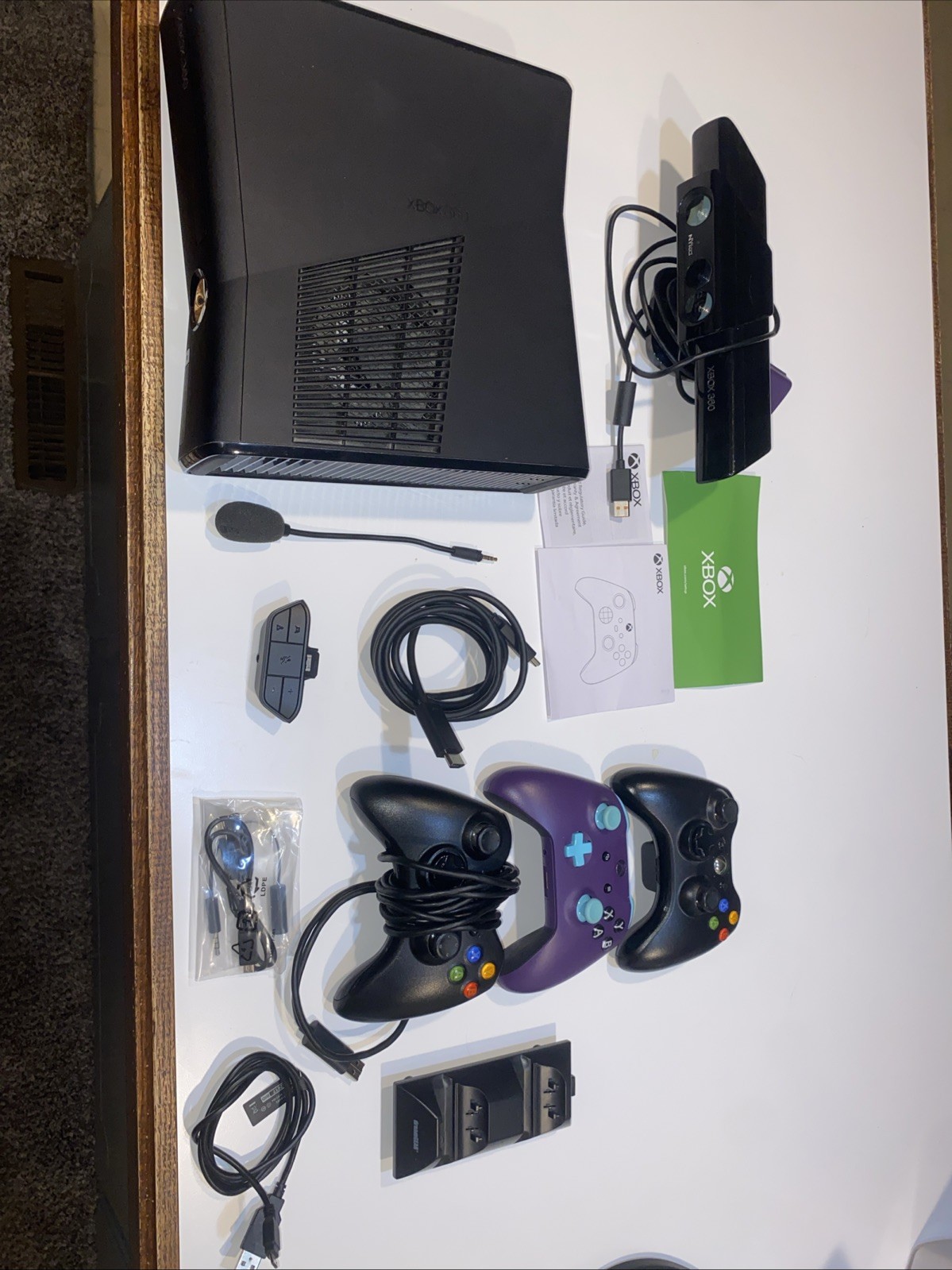 Xbox 360 and Kinect – 3 Controllers and accessories – missing power cord
