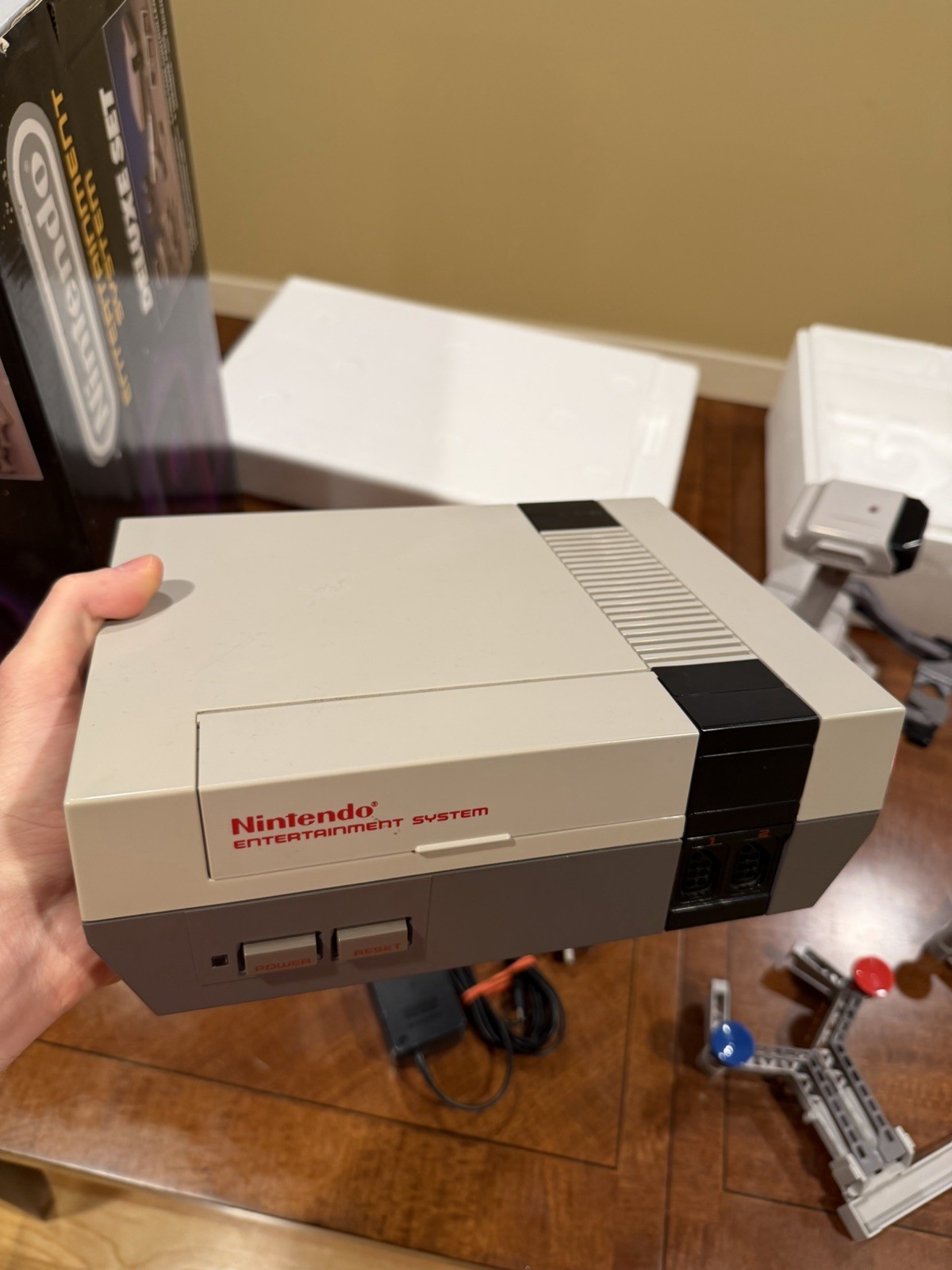 Nintendo NES Deluxe Set w/ ROB – Early Smooth Top Console – Boxed – Tested