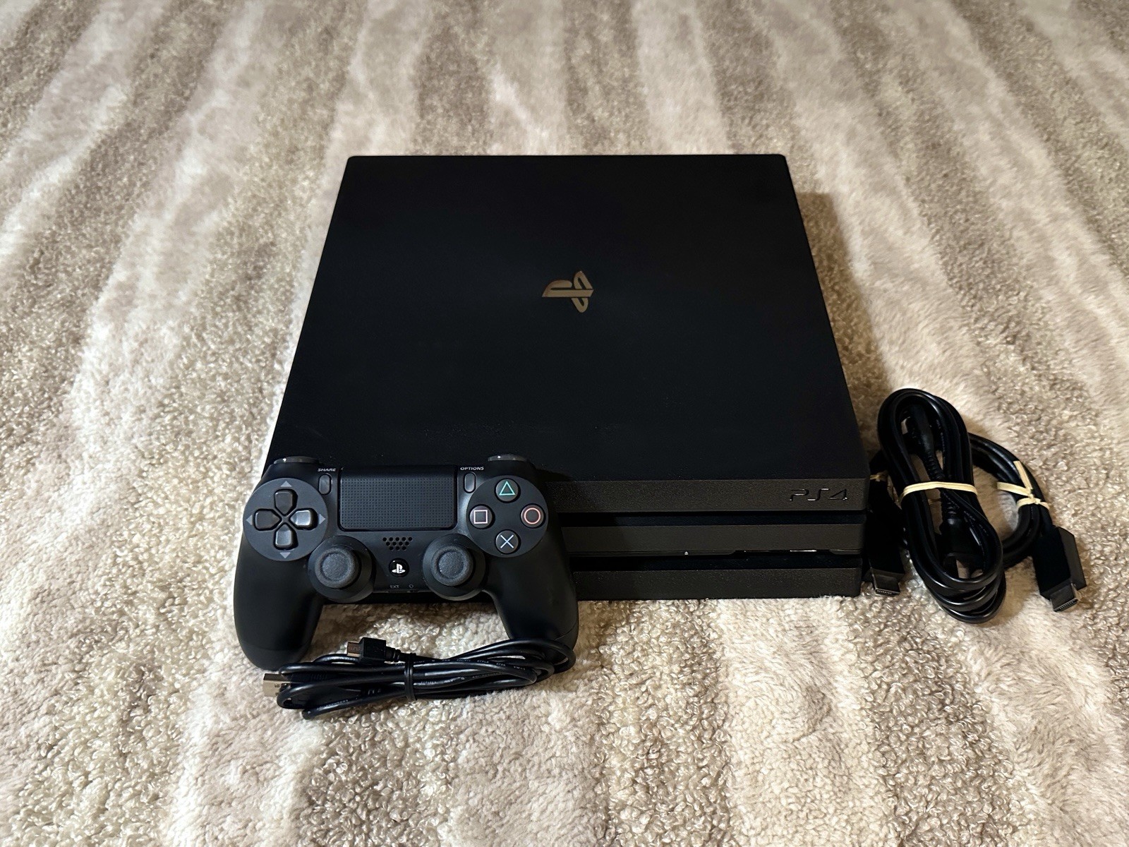 Low Firmware PlayStation 4 Pro 1TB PS4 Pro Complete With Cables & Controller