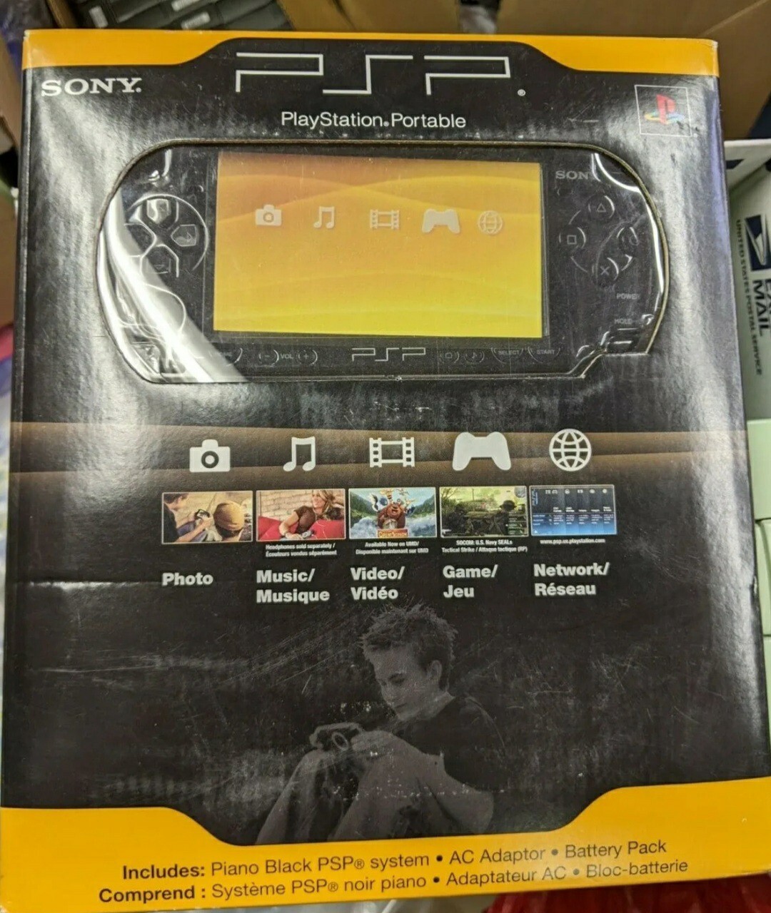 Sony PSP 2000 Launch Edition 64MB Handheld System – Piano Black