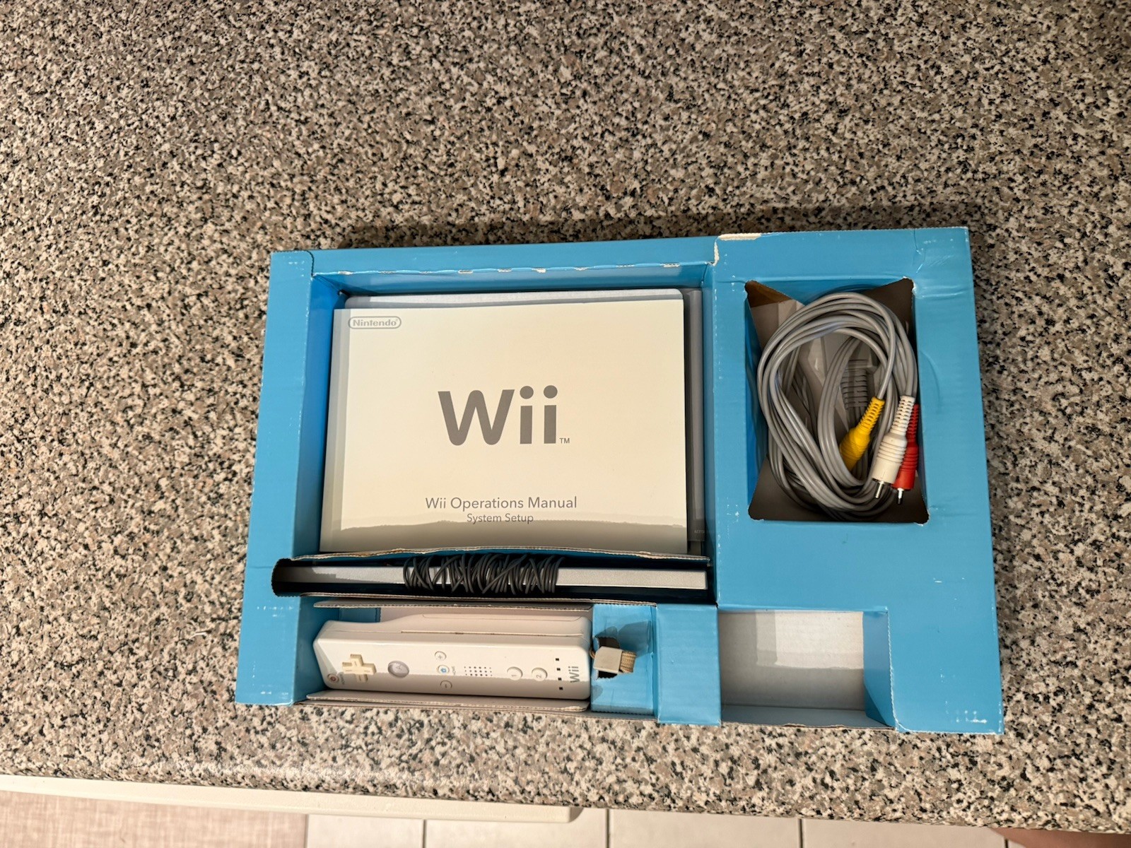 ⁠Nintendo Wii White Console CIB In Box No Wii Sports/Stand – Game Bundle Tested
