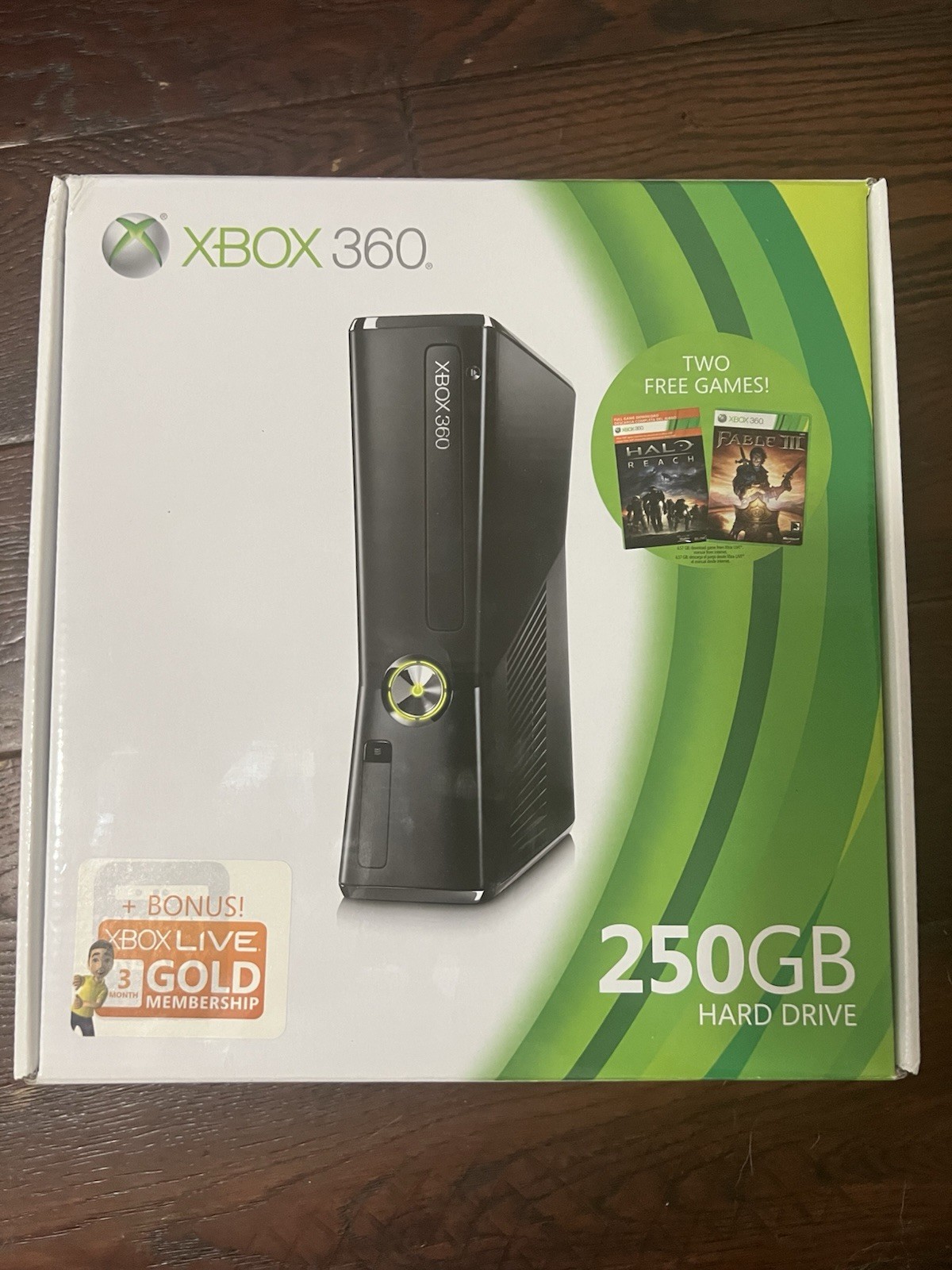 Xbox 360 S 250GB HVB CONSOLE, HEADET, GAMEPAD, INCLUDES HALO REACH & FABLE III
